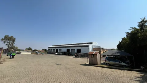 98 Loper Avenue, Spartan has a 1700m² Warehouse Available To Let (28)